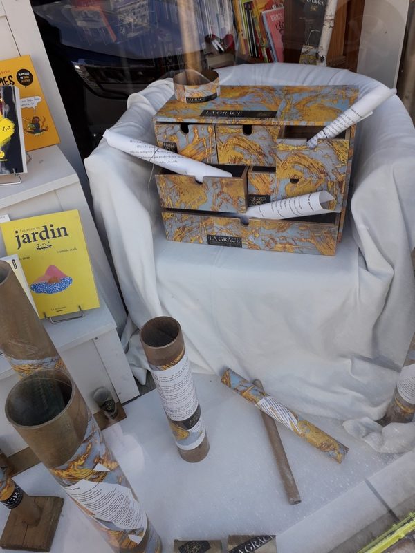 Librairie-L'Hirondaine-Firminy-835-Printemps des poètes 2024-photo vitrine